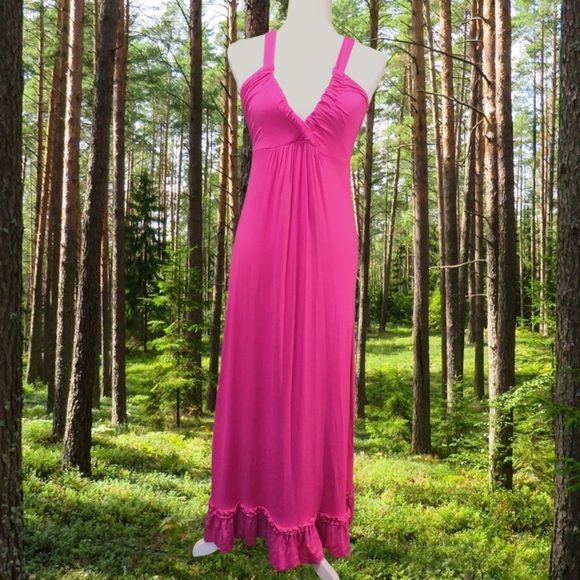 WELCOME TO MY CLOSET!! - Picture 2 of 11